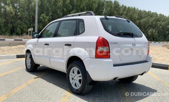 Buy Import Hyundai Tucson White Car in Import - Dubai in Ashanti Buy Import Hyundai Tucson White Car in Import - Dubai in Ashanti