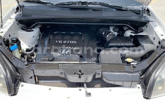 Buy Import Hyundai Tucson White Car in Import - Dubai in Ashanti Buy Import Hyundai Tucson White Car in Import - Dubai in Ashanti