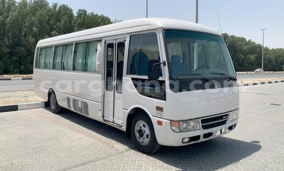 Ra Imported Mitsubishi Carisma funfun Ọkọ̀ in Import - Dubai ni Ashanti Ra Imported Mitsubishi Carisma funfun Ọkọ̀ in Import - Dubai ni Ashanti