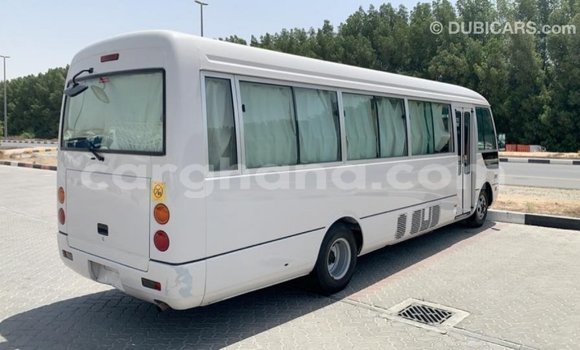 Ra Imported Mitsubishi Carisma funfun Ọkọ̀ in Import - Dubai ni Ashanti Ra Imported Mitsubishi Carisma funfun Ọkọ̀ in Import - Dubai ni Ashanti