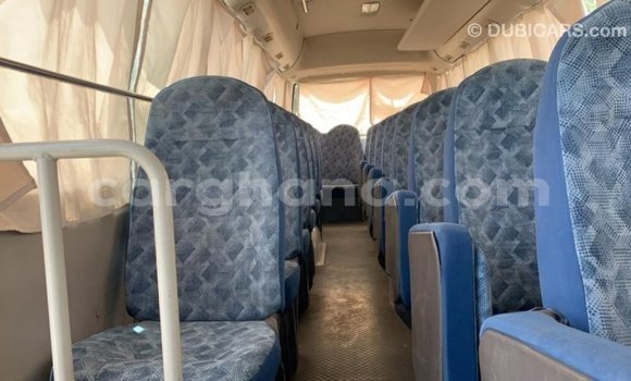 Ra Imported Mitsubishi Carisma funfun Ọkọ̀ in Import - Dubai ni Ashanti Ra Imported Mitsubishi Carisma funfun Ọkọ̀ in Import - Dubai ni Ashanti