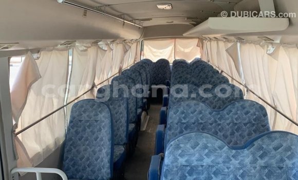 Ra Imported Mitsubishi Carisma funfun Ọkọ̀ in Import - Dubai ni Ashanti Ra Imported Mitsubishi Carisma funfun Ọkọ̀ in Import - Dubai ni Ashanti