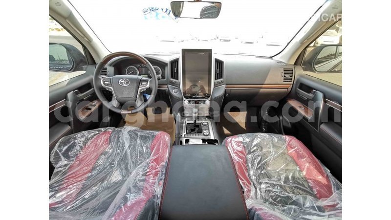 Big with watermark toyota land cruiser ashanti import dubai 26036