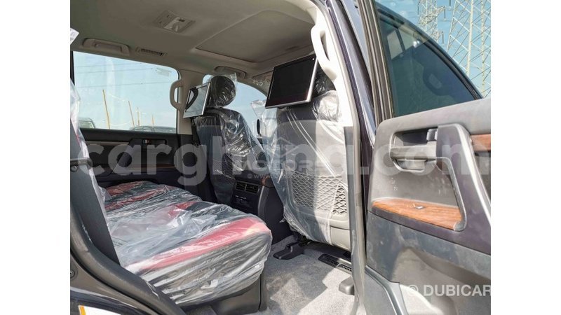 Big with watermark toyota land cruiser ashanti import dubai 26036