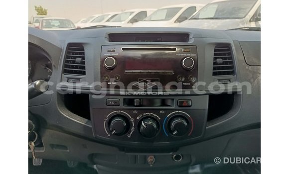 Buy Import Toyota Hilux White Car in Import - Dubai in Ashanti Buy Import Toyota Hilux White Car in Import - Dubai in Ashanti