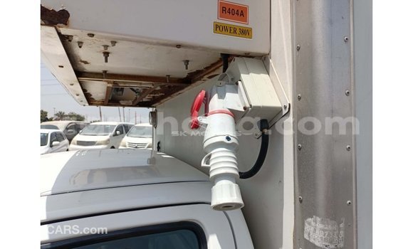 Buy Import Toyota Hilux White Car in Import - Dubai in Ashanti Buy Import Toyota Hilux White Car in Import - Dubai in Ashanti