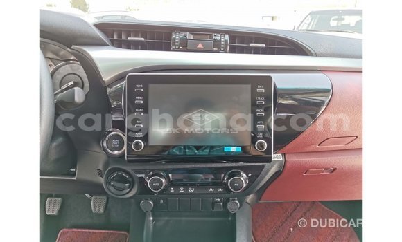 Ra Imported Toyota Hilux funfun Ọkọ̀ in Import - Dubai ni Ashanti Ra Imported Toyota Hilux funfun Ọkọ̀ in Import - Dubai ni Ashanti