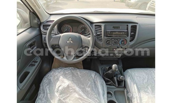 Ra Imported Mitsubishi L200 funfun Ọkọ̀ in Import - Dubai ni Ashanti Ra Imported Mitsubishi L200 funfun Ọkọ̀ in Import - Dubai ni Ashanti