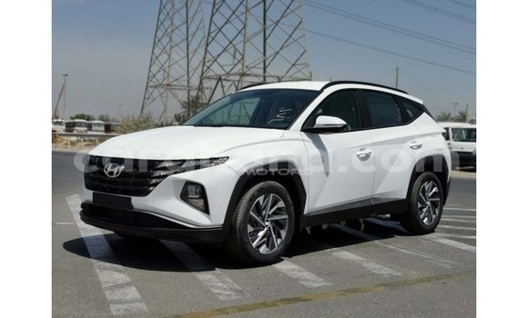 Buy Import Hyundai Tucson White Car in Import - Dubai in Ashanti Buy Import Hyundai Tucson White Car in Import - Dubai in Ashanti