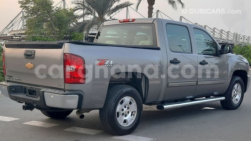 Big with watermark chevrolet silverado ashanti import dubai 26067