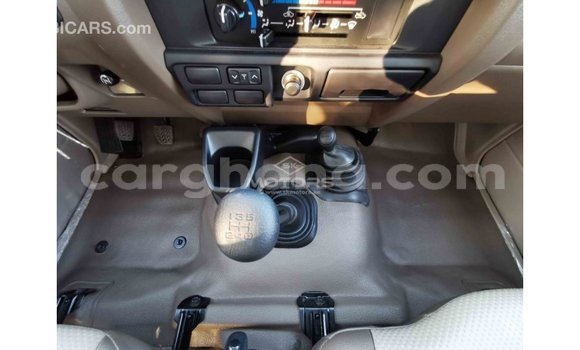 Buy Import Toyota Land Cruiser Red Car in Import - Dubai in Ashanti Buy Import Toyota Land Cruiser Red Car in Import - Dubai in Ashanti