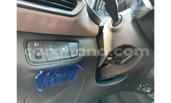 Sayi Imported Hyundai Santa Fe White Mota in Import - Dubai a Ashanti Sayi Imported Hyundai Santa Fe White Mota in Import - Dubai a Ashanti