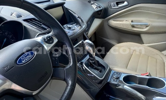 Buy Used Ford Escape White Car in Accra in Greater Accra Buy Used Ford Escape White Car in Accra in Greater Accra