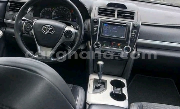 Ra Àlòkù Toyota Camry Black Ọkọ̀ in Accra ni Greater Accra