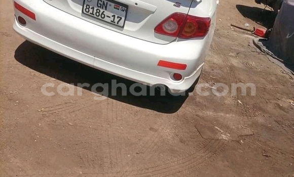 Ra Àlòkù Toyota Corolla funfun Ọkọ̀ in Accra ni Greater Accra Ra Àlòkù Toyota Corolla funfun Ọkọ̀ in Accra ni Greater Accra