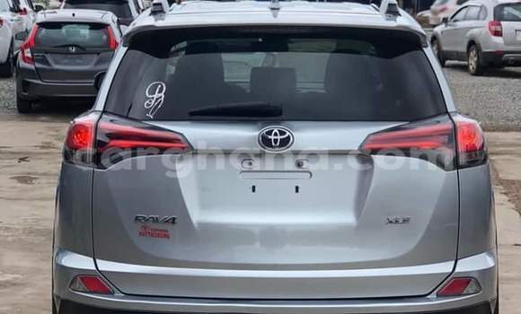 Ra Àlòkù Toyota RAV4 Silver Ọkọ̀ in Sekondi ni Oorun Ra Àlòkù Toyota RAV4 Silver Ọkọ̀ in Sekondi ni Oorun