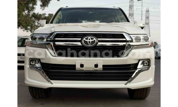 Buy Import Toyota Land Cruiser White Car in Import - Dubai in Ashanti Buy Import Toyota Land Cruiser White Car in Import - Dubai in Ashanti
