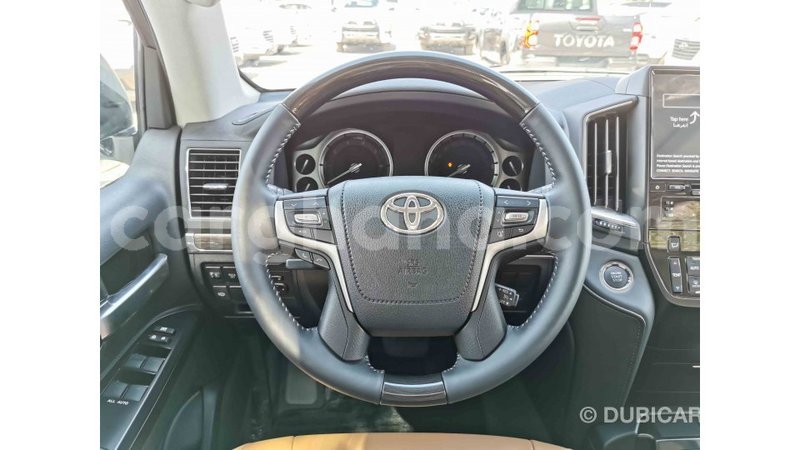 Big with watermark toyota land cruiser ashanti import dubai 26149