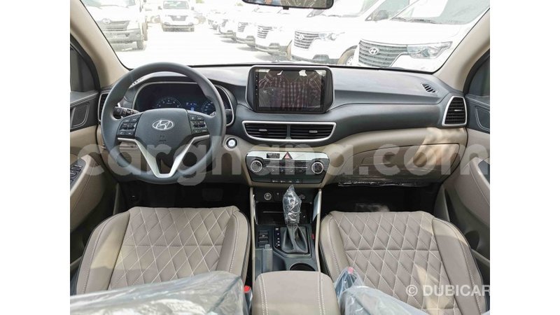 Big with watermark hyundai tucson ashanti import dubai 26171