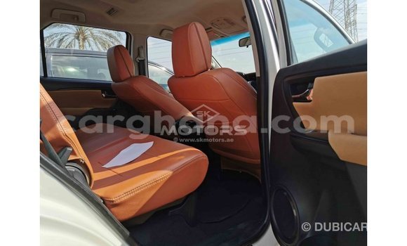 Sayi Imported Toyota Fortuner White Mota in Import - Dubai a Ashanti Sayi Imported Toyota Fortuner White Mota in Import - Dubai a Ashanti