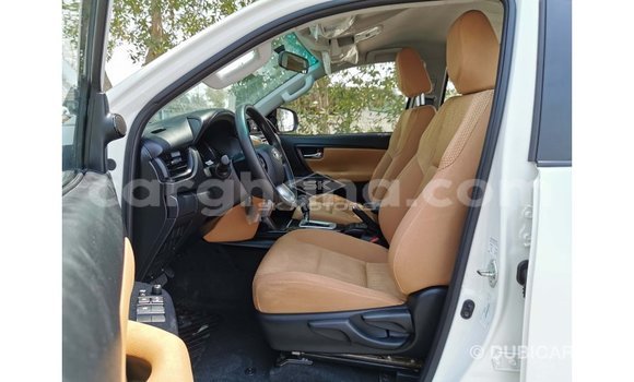 Ra Imported Toyota Fortuner funfun Ọkọ̀ in Import - Dubai ni Ashanti Ra Imported Toyota Fortuner funfun Ọkọ̀ in Import - Dubai ni Ashanti