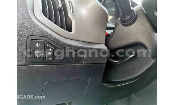 Buy Import Kia Sportage White Car in Import - Dubai in Ashanti Buy Import Kia Sportage White Car in Import - Dubai in Ashanti