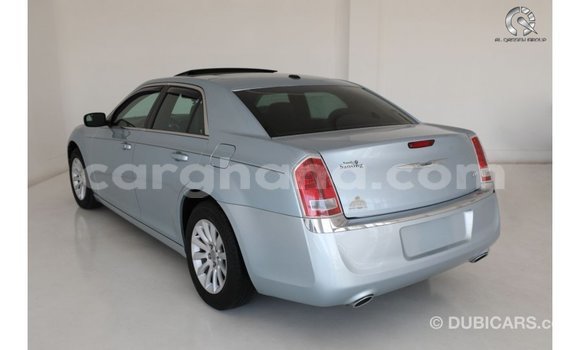 Sayi Imported Chrysler 300 Blue Mota in Import - Dubai a Ashanti Sayi Imported Chrysler 300 Blue Mota in Import - Dubai a Ashanti