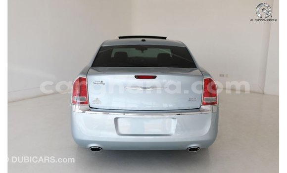 Sayi Imported Chrysler 300 Blue Mota in Import - Dubai a Ashanti Sayi Imported Chrysler 300 Blue Mota in Import - Dubai a Ashanti