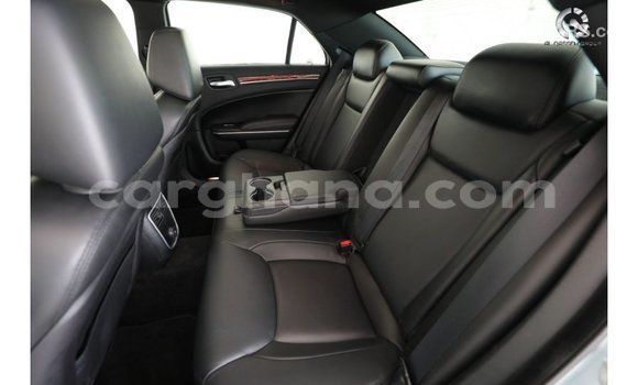 Sayi Imported Chrysler 300 Blue Mota in Import - Dubai a Ashanti Sayi Imported Chrysler 300 Blue Mota in Import - Dubai a Ashanti
