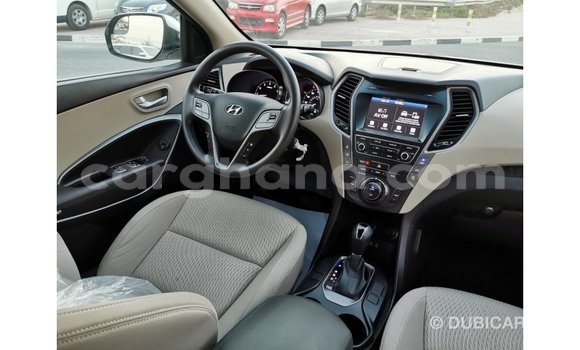 Ra Imported Hyundai Santa Fe funfun Ọkọ̀ in Import - Dubai ni Ashanti Ra Imported Hyundai Santa Fe funfun Ọkọ̀ in Import - Dubai ni Ashanti