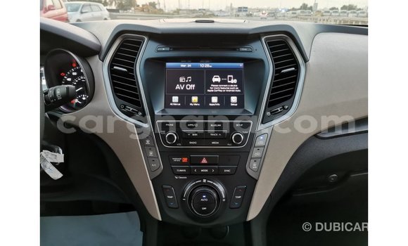 Ra Imported Hyundai Santa Fe funfun Ọkọ̀ in Import - Dubai ni Ashanti Ra Imported Hyundai Santa Fe funfun Ọkọ̀ in Import - Dubai ni Ashanti