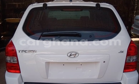 Ra Àlòkù Hyundai Tucson funfun Ọkọ̀ in Accra ni Greater Accra Ra Àlòkù Hyundai Tucson funfun Ọkọ̀ in Accra ni Greater Accra