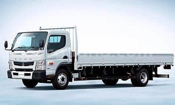 Sayi Imported Mitsubishi Fuso White Babbar mota in Import - Dubai a Ashanti Sayi Imported Mitsubishi Fuso White Babbar mota in Import - Dubai a Ashanti