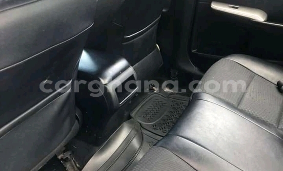 Ra Tuntun Toyota Camry funfun Ọkọ̀ in Accra ni Greater Accra Ra Tuntun Toyota Camry funfun Ọkọ̀ in Accra ni Greater Accra
