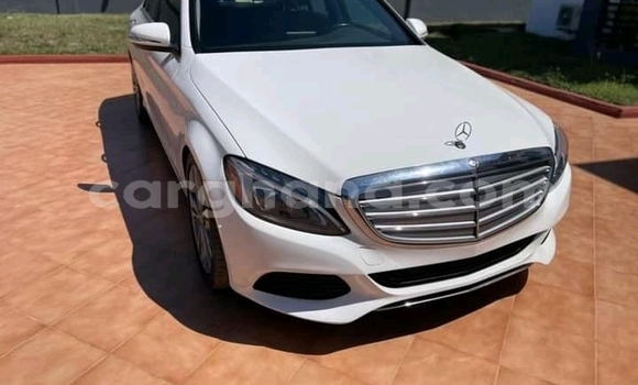 Buy Used Mercedes‒Benz 300CD White Car in Accra in Greater Accra