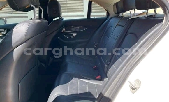Buy Used Mercedes‒Benz 300CD White Car in Accra in Greater Accra Buy Used Mercedes‒Benz 300CD White Car in Accra in Greater Accra