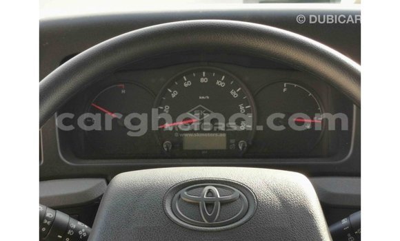 Ra Imported Toyota Coaster funfun Ọkọ̀ in Import - Dubai ni Ashanti Ra Imported Toyota Coaster funfun Ọkọ̀ in Import - Dubai ni Ashanti