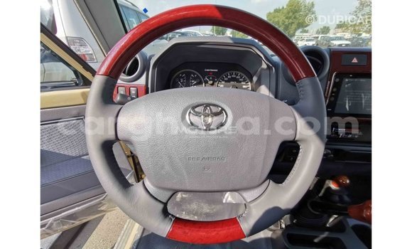 Sayi Imported Toyota Land Cruiser M Mota in Import - Dubai a Ashanti Sayi Imported Toyota Land Cruiser M Mota in Import - Dubai a Ashanti