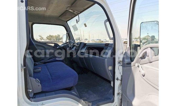 Buy Import Mitsubishi Carisma White Car in Import - Dubai in Ashanti Buy Import Mitsubishi Carisma White Car in Import - Dubai in Ashanti