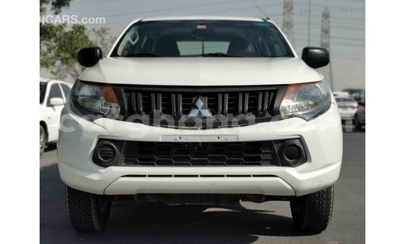Ra Imported Mitsubishi L200 funfun Ọkọ̀ in Import - Dubai ni Ashanti Ra Imported Mitsubishi L200 funfun Ọkọ̀ in Import - Dubai ni Ashanti