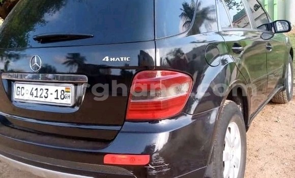 Ra Àlòkù Mercedes‒Benz X-klasse Concept Black Ọkọ̀ in Accra ni Greater Accra