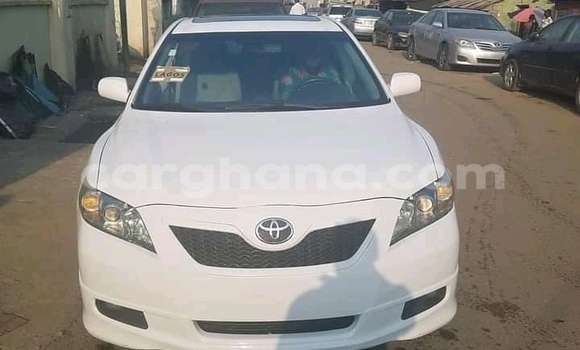Buy Used Toyota Camry White Car in Accra in Greater Accra Buy Used Toyota Camry White Car in Accra in Greater Accra