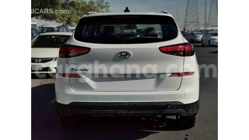 Big with watermark hyundai tucson ashanti import dubai 26370