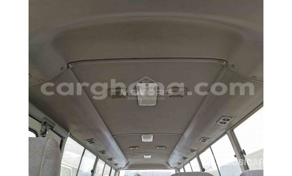 Ra Imported Toyota Coaster funfun Ọkọ̀ in Import - Dubai ni Ashanti Ra Imported Toyota Coaster funfun Ọkọ̀ in Import - Dubai ni Ashanti