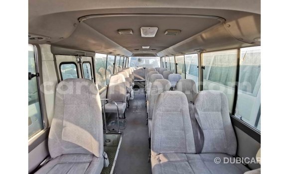 Ra Imported Toyota Coaster funfun Ọkọ̀ in Import - Dubai ni Ashanti Ra Imported Toyota Coaster funfun Ọkọ̀ in Import - Dubai ni Ashanti