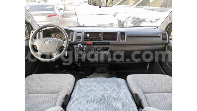 Big with watermark toyota hiace ashanti import dubai 26395