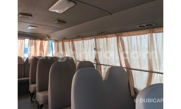 Sayi Imported Toyota Coaster White Mota in Import - Dubai a Ashanti Sayi Imported Toyota Coaster White Mota in Import - Dubai a Ashanti