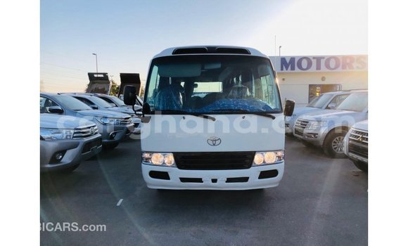 Ra Imported Toyota Coaster funfun Ọkọ̀ in Import - Dubai ni Ashanti Ra Imported Toyota Coaster funfun Ọkọ̀ in Import - Dubai ni Ashanti