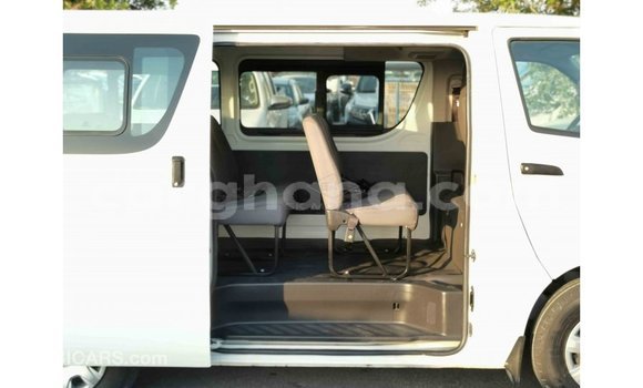 Ra Imported Toyota Hiace funfun Ọkọ̀ in Import - Dubai ni Ashanti Ra Imported Toyota Hiace funfun Ọkọ̀ in Import - Dubai ni Ashanti