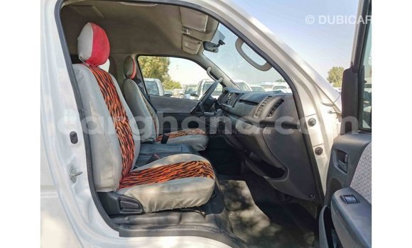Sayi Imported Toyota Hiace White Mota in Import - Dubai a Ashanti Sayi Imported Toyota Hiace White Mota in Import - Dubai a Ashanti